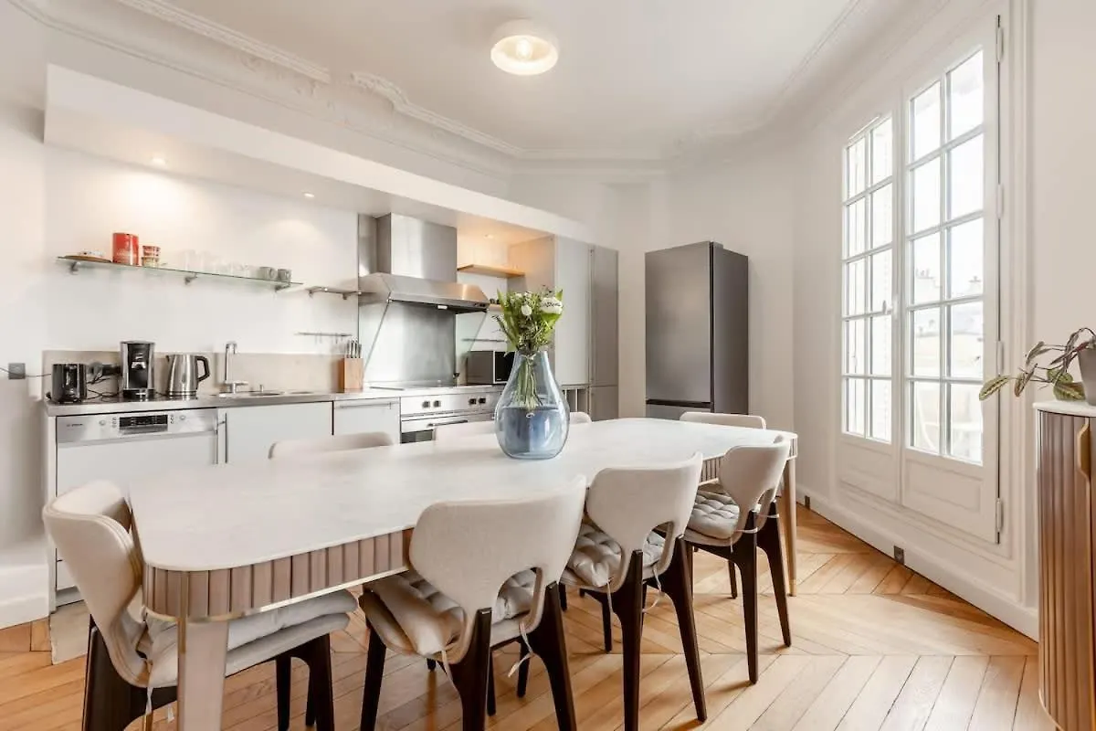Keyz - Luxury 3 Bedrooms Near Champs Elysees Paryż 0*,  Francja