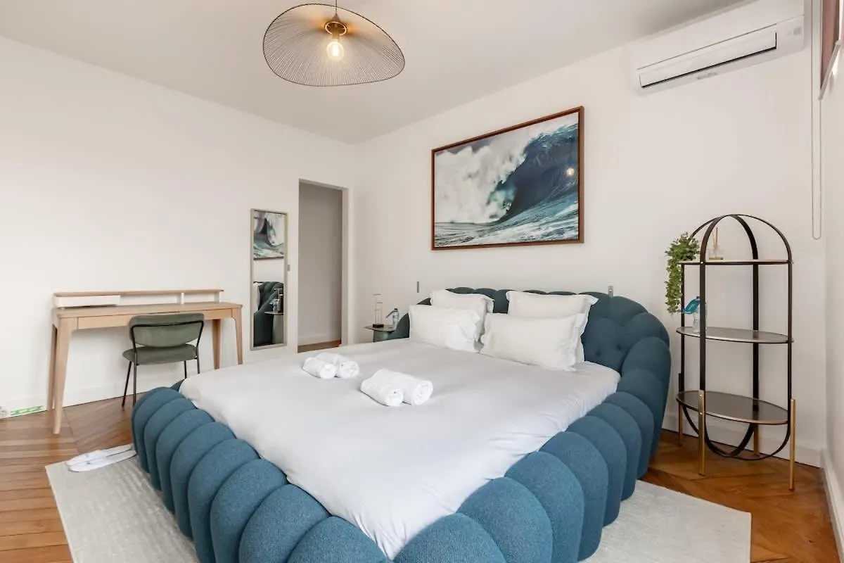 Keyz - Luxury 3 Bedrooms Near Champs Elysees Paryż