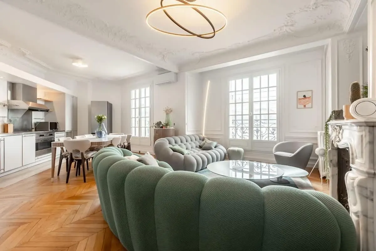 Keyz - Luxury 3 Bedrooms Near Champs Elysees 파리 0*,  프랑스